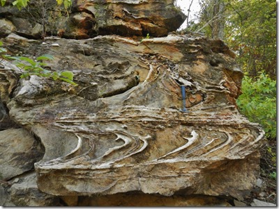 Overturned cross beds in massive sandstone of the undifferentiated Bloyd Formation